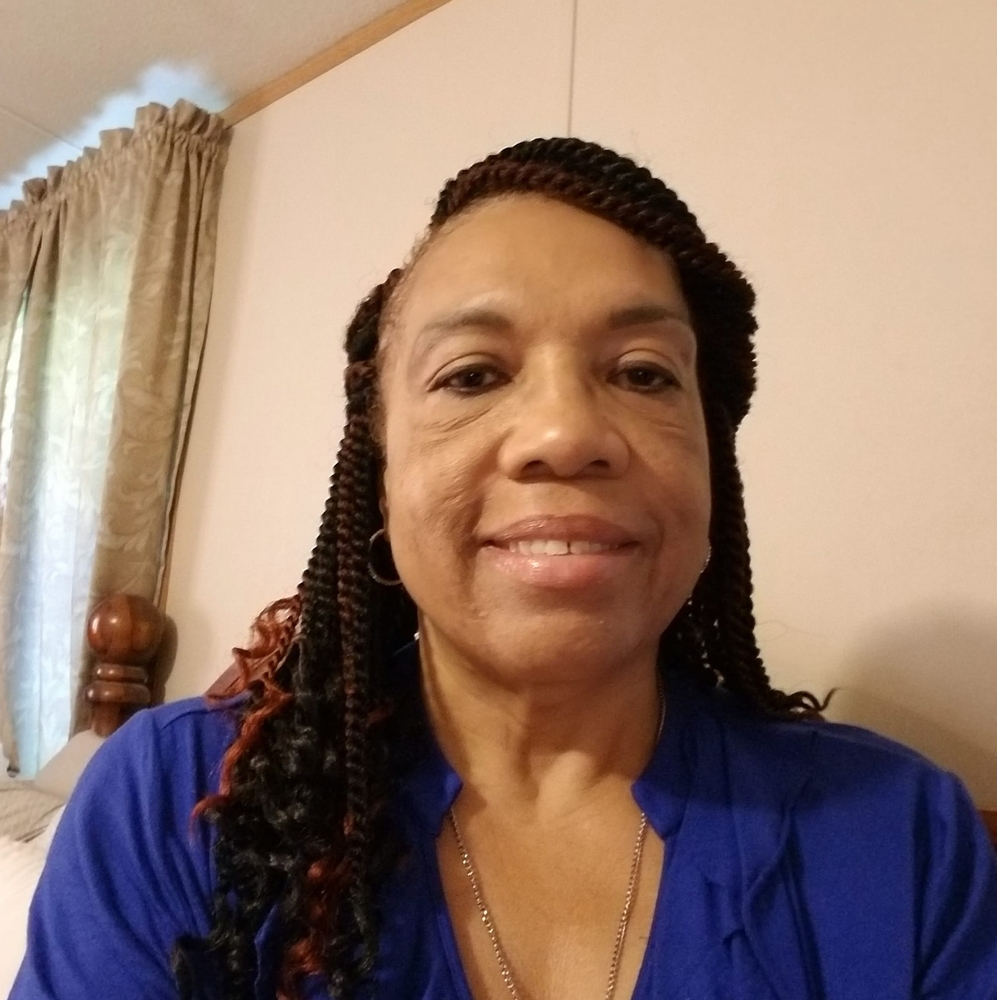 Meet your Posher, Mary! I love to crochet and knit